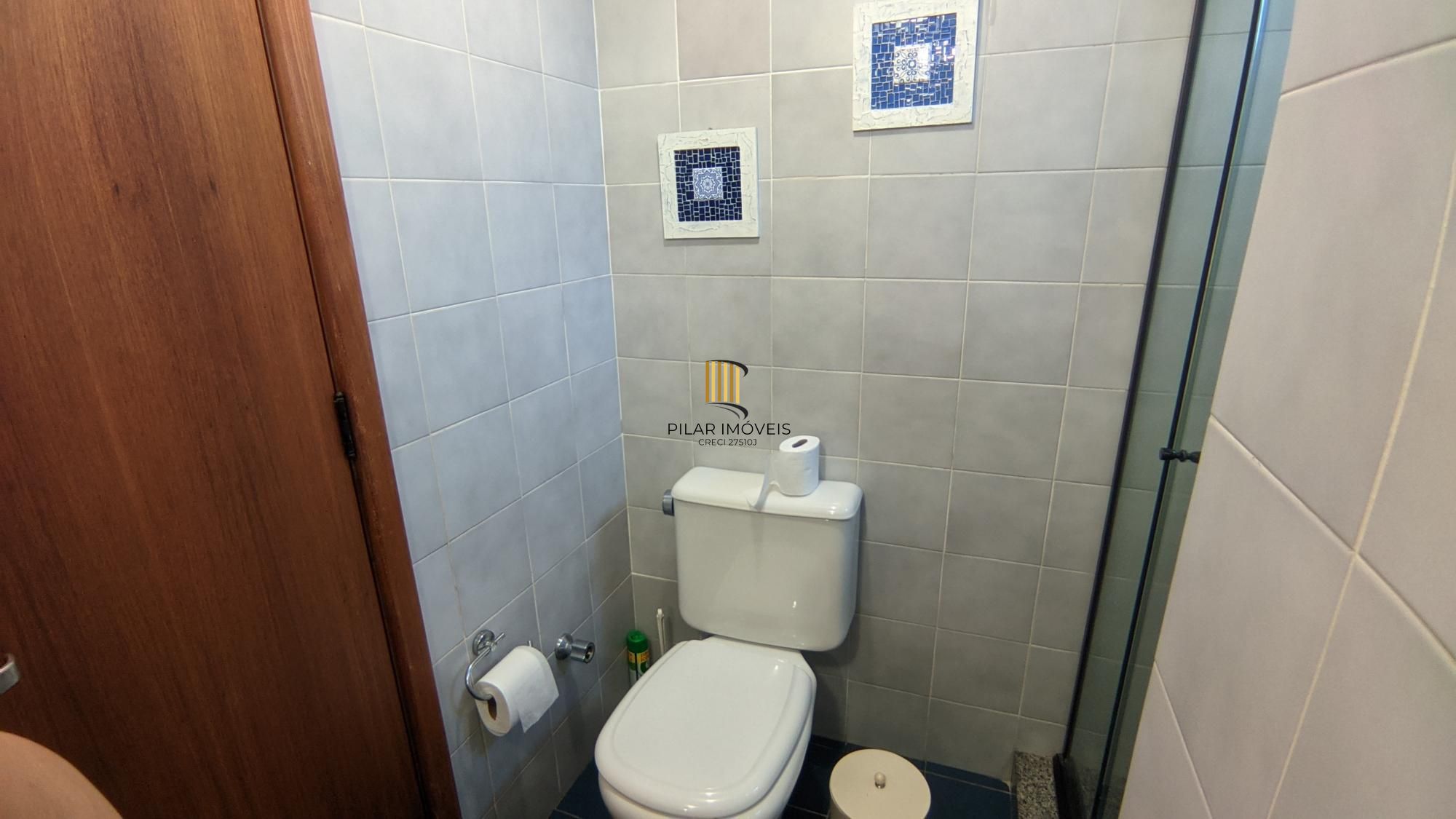 Cobertura com piscina 3 dorm, 2 vagas individuas, no bairro Petrópolis