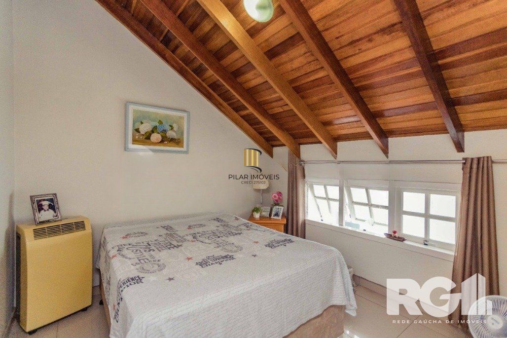 Casa de Condomínio 5 dormitórios no bairro Sarandi