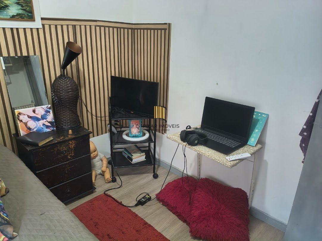 Casa de alvenaria com 3 dormitorios, e churrasquiera.  Jardim Carvalho