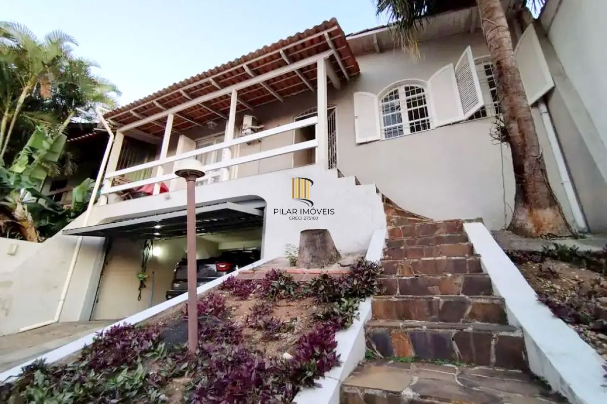 Sobrado com suíte, piscina e espaço gourmet no Jardim Sabará - Pilar Imóveis