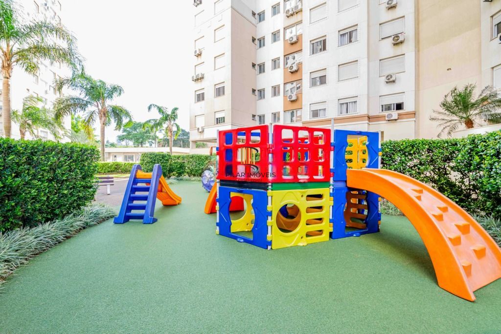 Apartamento semi-mobiliado com suíte e infraestrutura completa