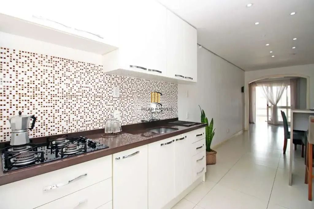Sobrado com suíte, piscina e espaço gourmet no Jardim Sabará