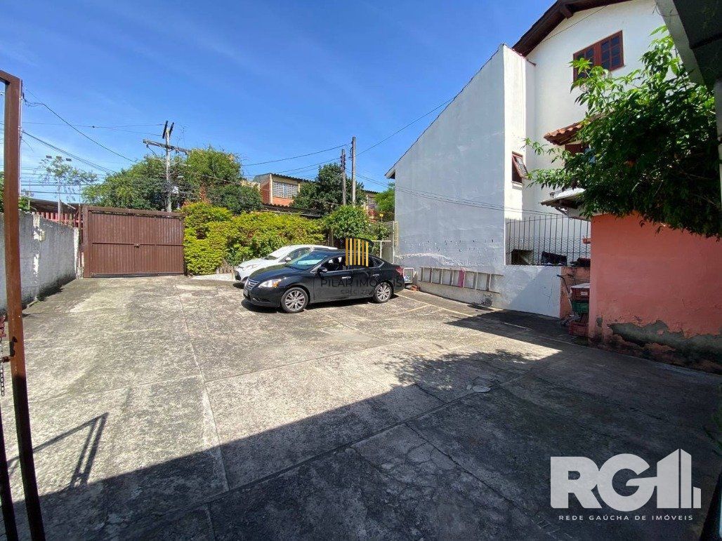 Casa 3 Dormitório(s) Bairro Jardim Itu Sabará