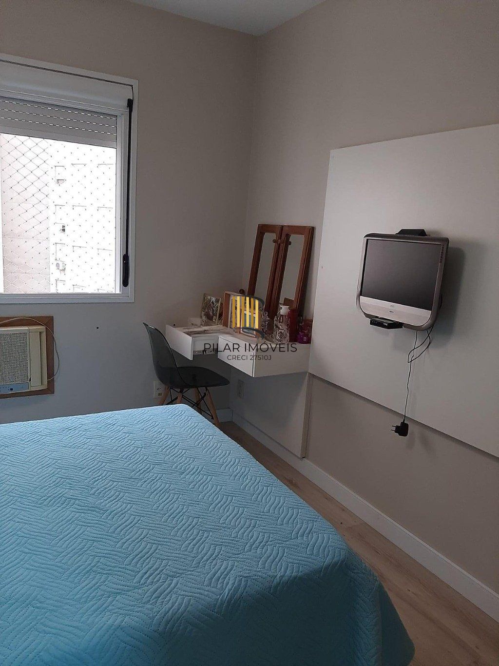 Apartamento semi-mobiliado com suíte e infraestrutura completa