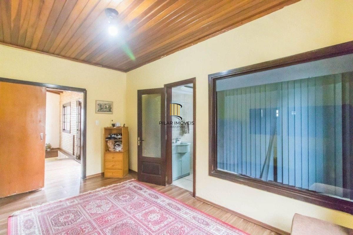 Cobertura ensolarada com 3 quartos, com vista, duas vagas. Cristo Redentor