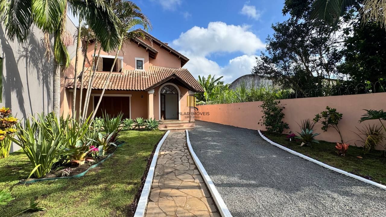 Casa 5 dormitórios no bairro Vila Nova