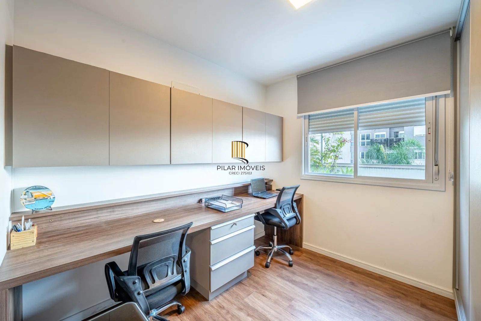 Apartamento Garden com 178m², 3 quartos, 1 suíte, 2 vagas, no bairro Chácara Das Pedras