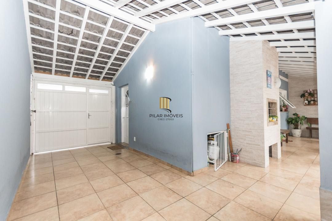 Casa com 3 dormitórios, 01 suíte, 03 vagas