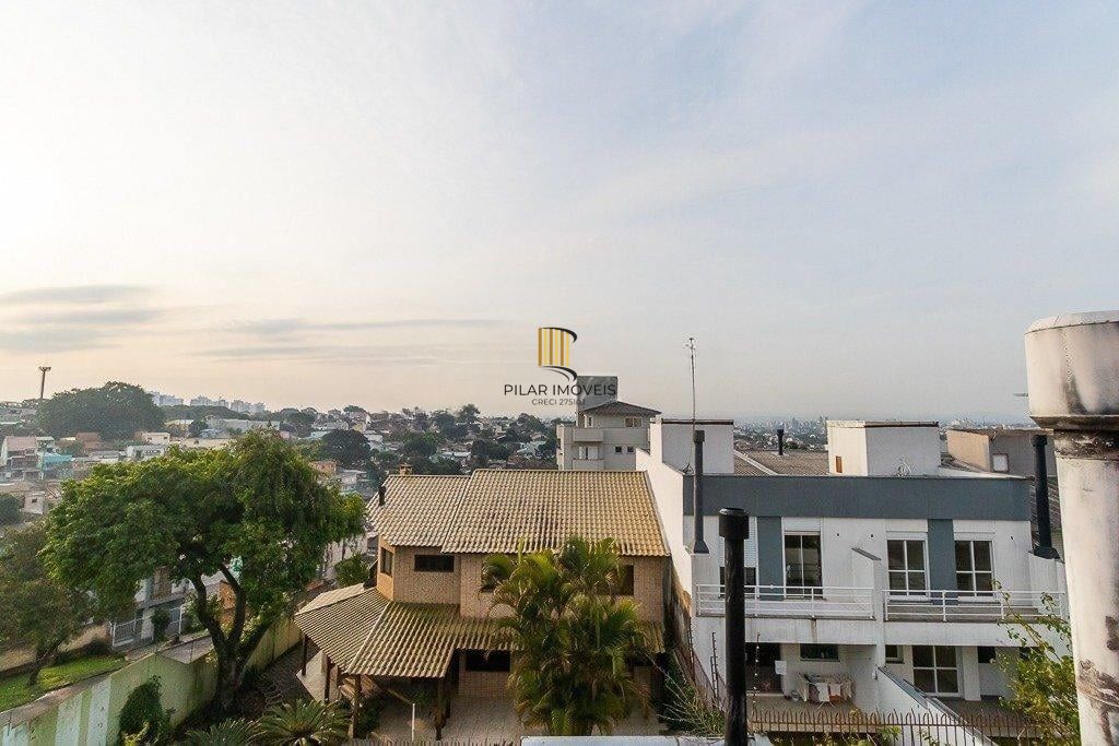 Casa em condomínio com 4 quartos, 2 suítes e 2 vagas à - Jardim Sabara