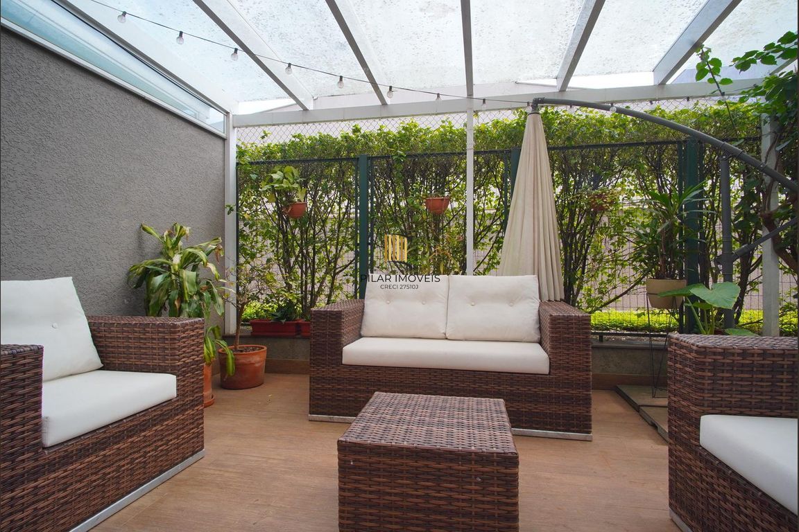 Apartamento garden semimobiliado 2 dormitórios, e vaga pra 2 carros.