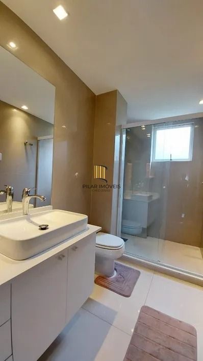 Cobertura com 3 quartos, 235² privativos,  e elevador, na Rua Coronel Bordini,  Moinhos de Vento