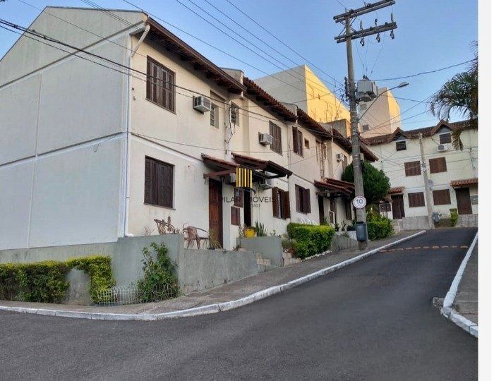Casa em Condomínio  2 dormitórios no bairro Vila Nova