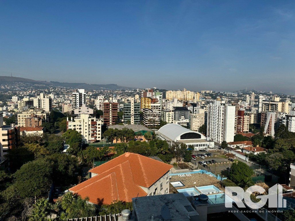 Cobertura 3 dormitórios no bairro Petrópolis