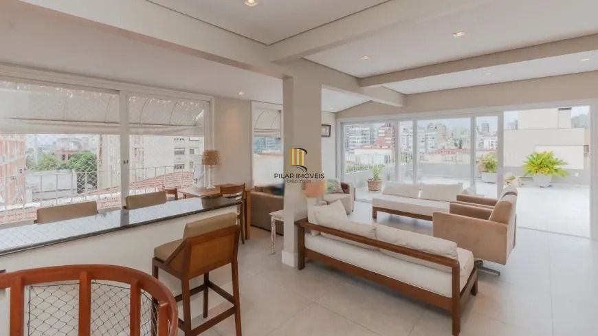 Cobertura com 3 quartos, 235² privativos,  e elevador, na Rua Coronel Bordini,  Moinhos de Vento