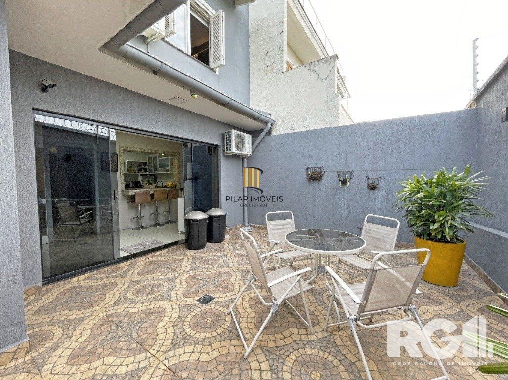 Casa de Condomínio 3 dormitórios no bairro Ecoville