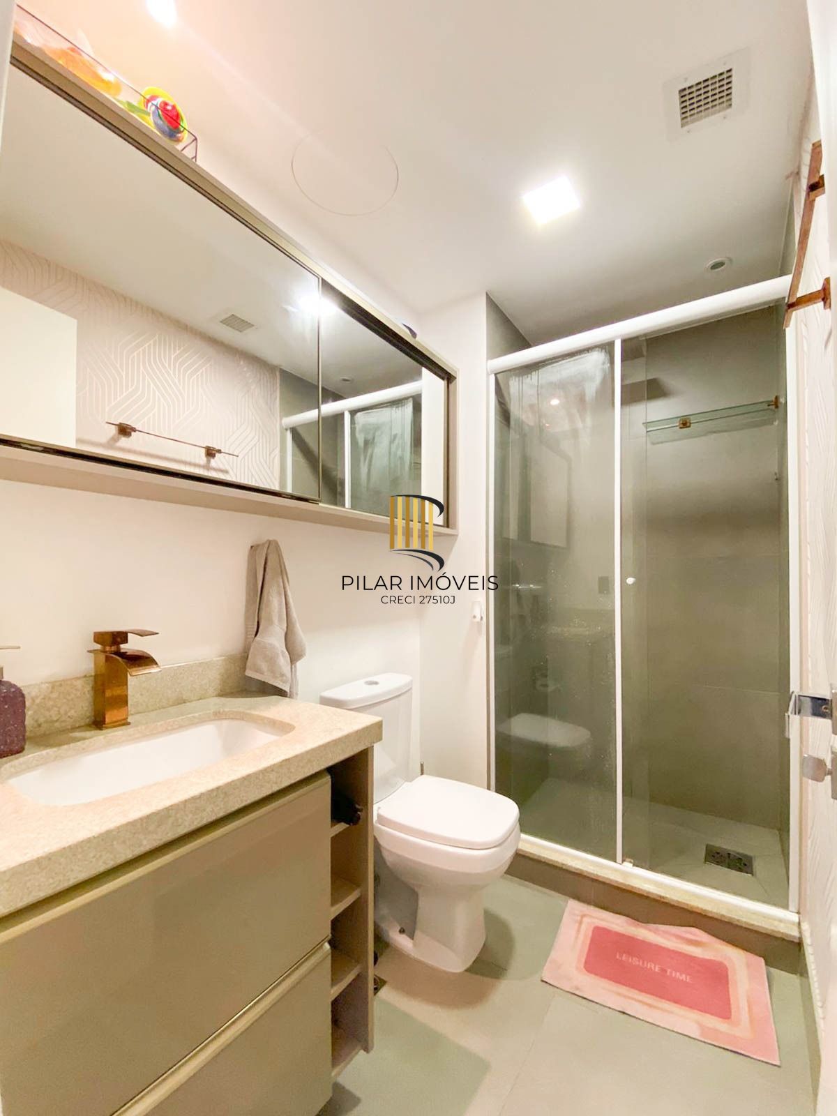 Apartamento semimobiliado, andar alto, com vista perene – Jardim Lindóia