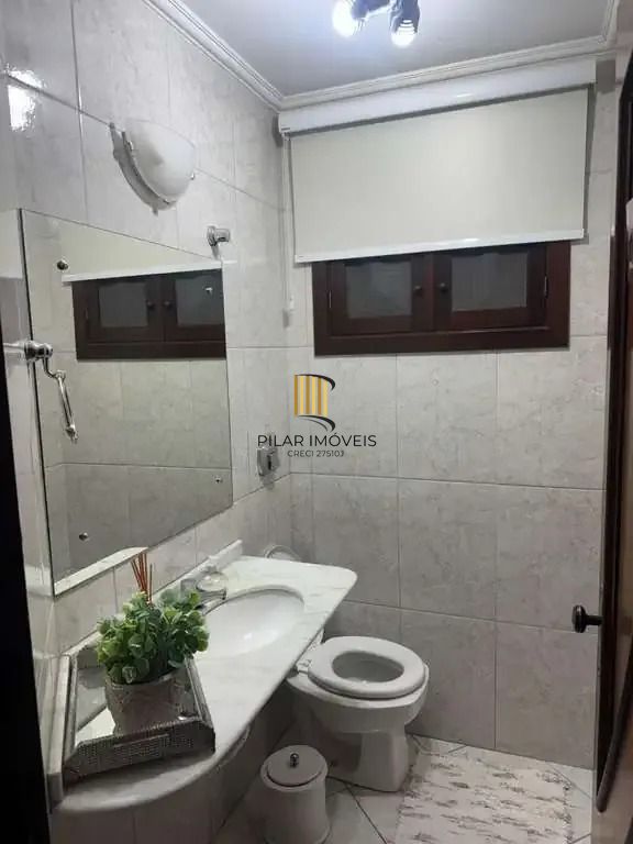 Apartamento 3 dormitórios, 131m² privativos 2 vagas, elevador -Jardim Planalto