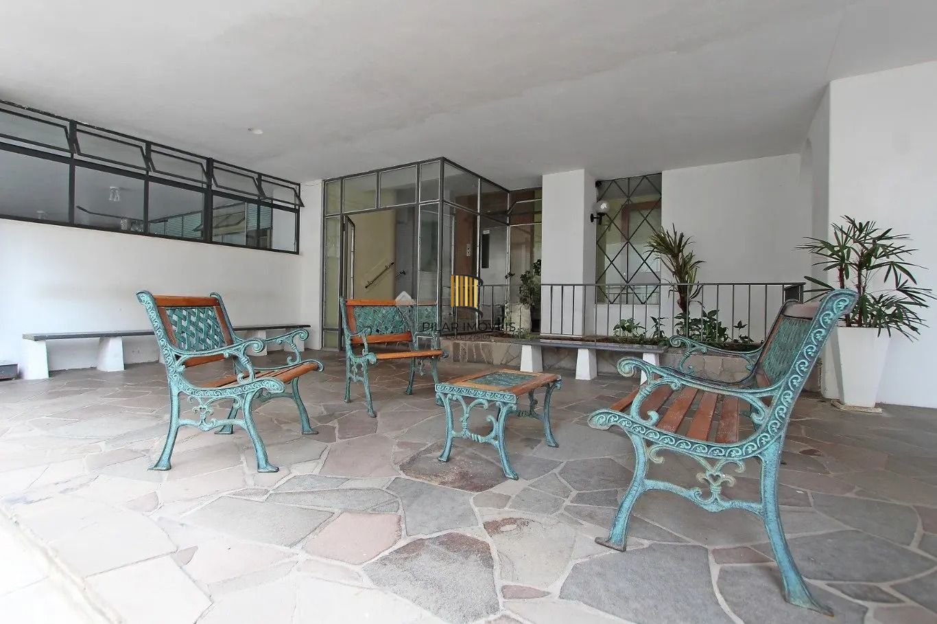 Apartamento com 3 quartos e 169m² com vista pro Guaiba, Av.  Independência, Porto Alegre.