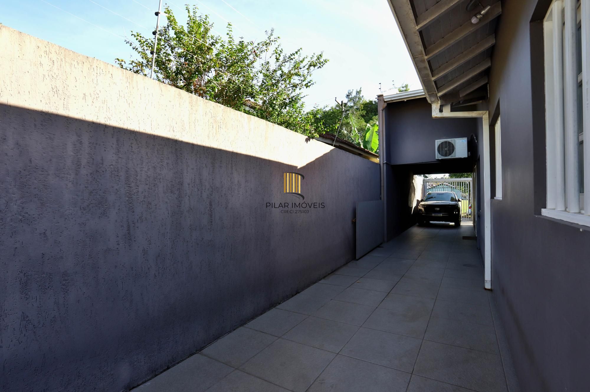 Casa mobiliada com suíte, patio e espaço gourmet completo