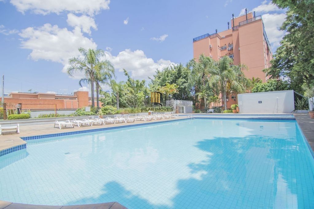 Cobertura com piscina em frente ao Iguatemi no Jardim Europa