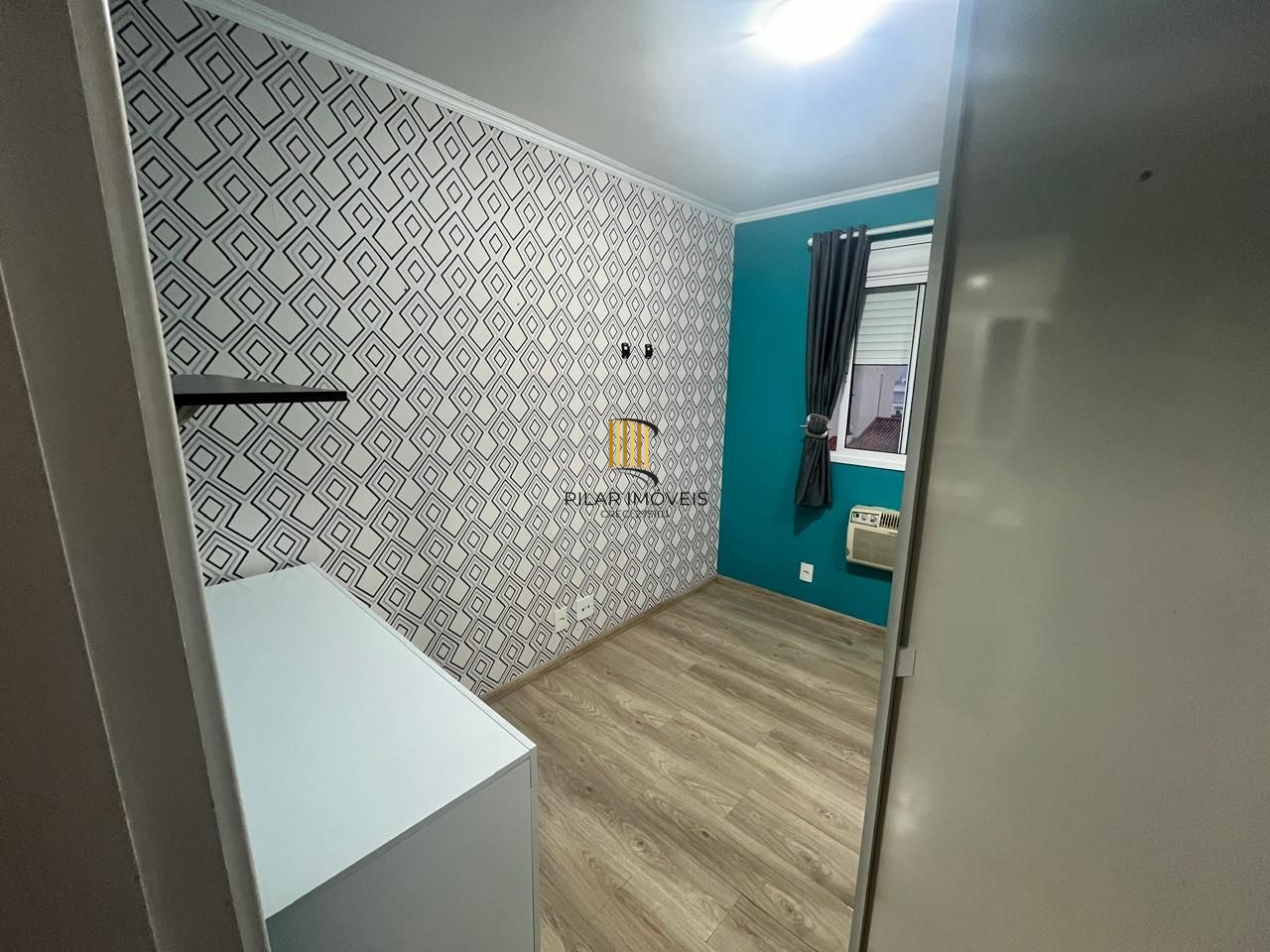 Apartamento Semimobiliado 2 dormitórios 1 vaga coberta - Passo da Areia