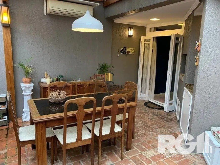 Casa 4 dormitórios no bairro Jardim Planalto