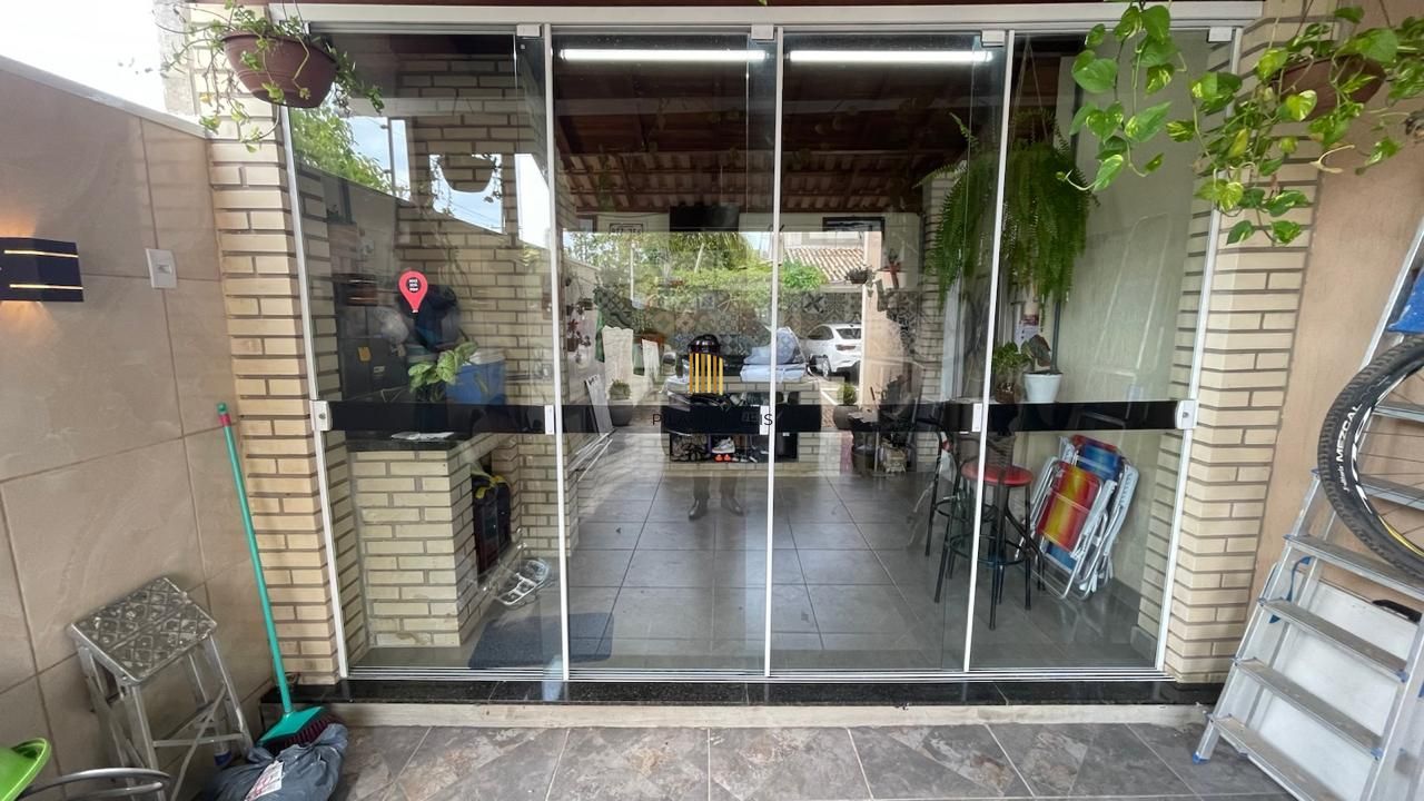 Casa com 3 dormitórios no bairro Humaitá