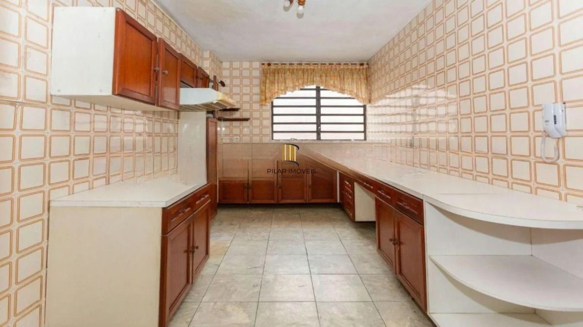 Valor abaixo do mercado  com 3 dormitórios, 1 vaga e elevador,  Floresta