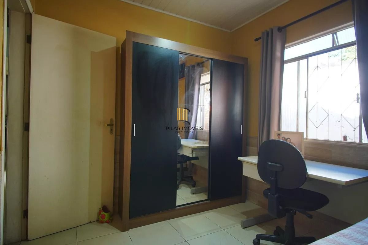 Casa Térrea com 5 dormitórios, Amplo Terreno de 300m² - Bairro Santa Rosa