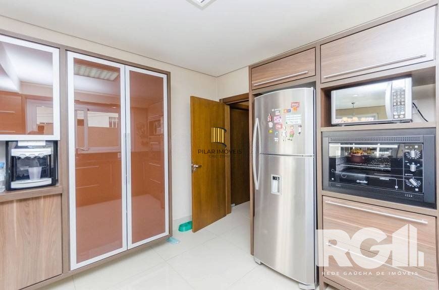 Casa 5 dormitórios no bairro Cristo Redentor