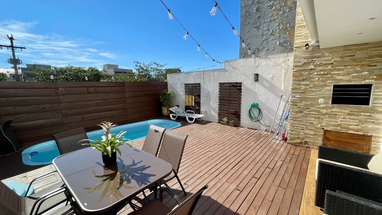 Casa Mobiliada com pátio e piscina