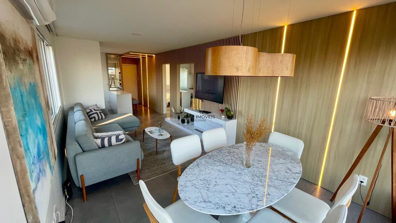 Apartamento 2 Dorm Mobiliado com Vaga e Elevador