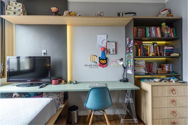 Apartamento reformado 3 dormitórios com vista aberta no Mont Serrat