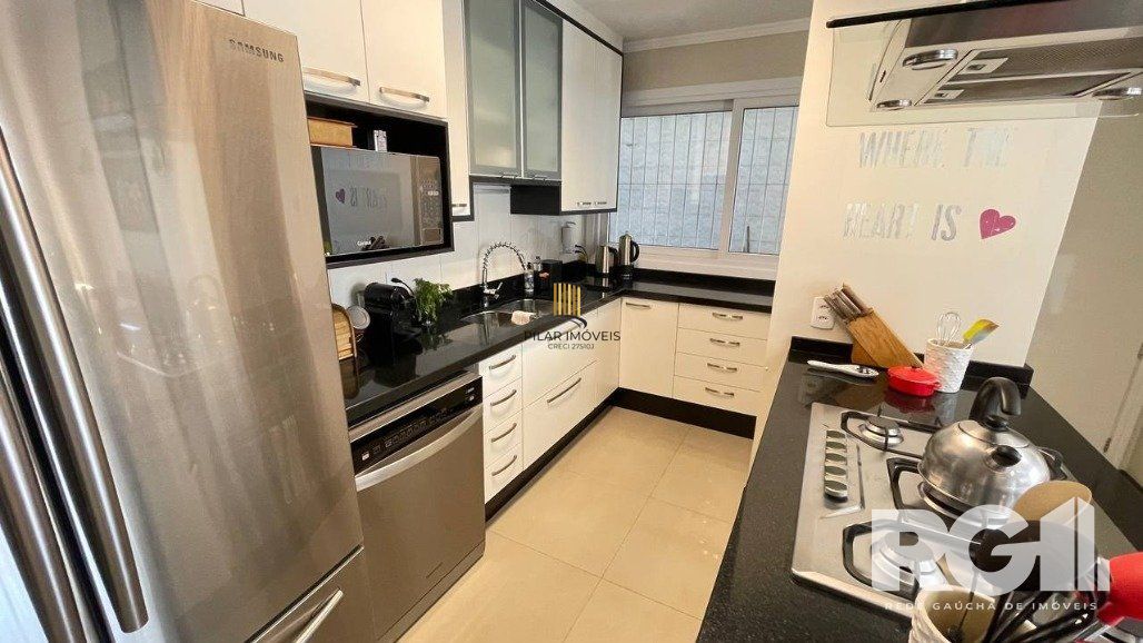 Casa 4 dormitórios no bairro Vila Ipiranga
