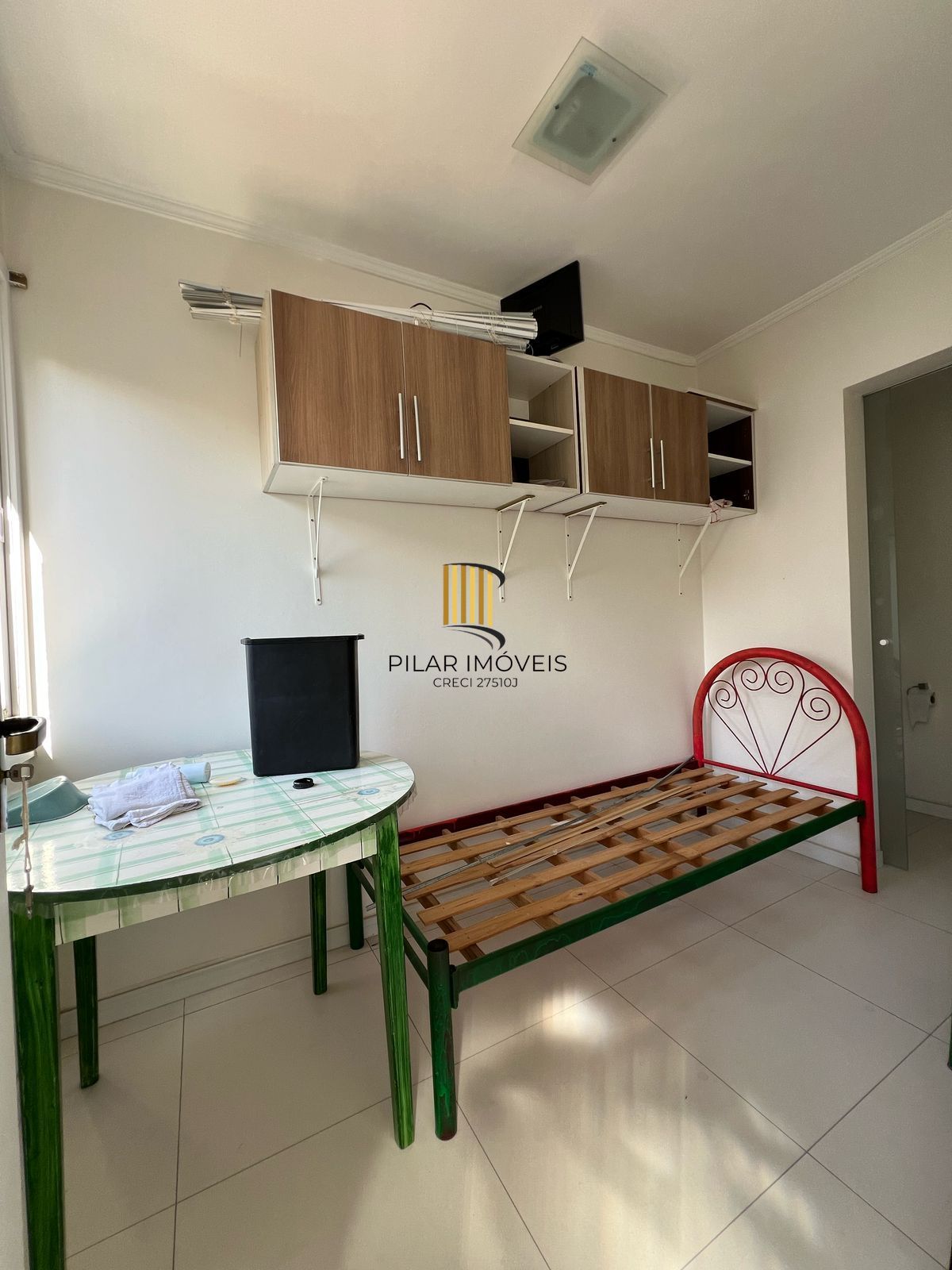 Apartamento para venda locado, 3 quartos, localizado na rua Vicente da Fontoura