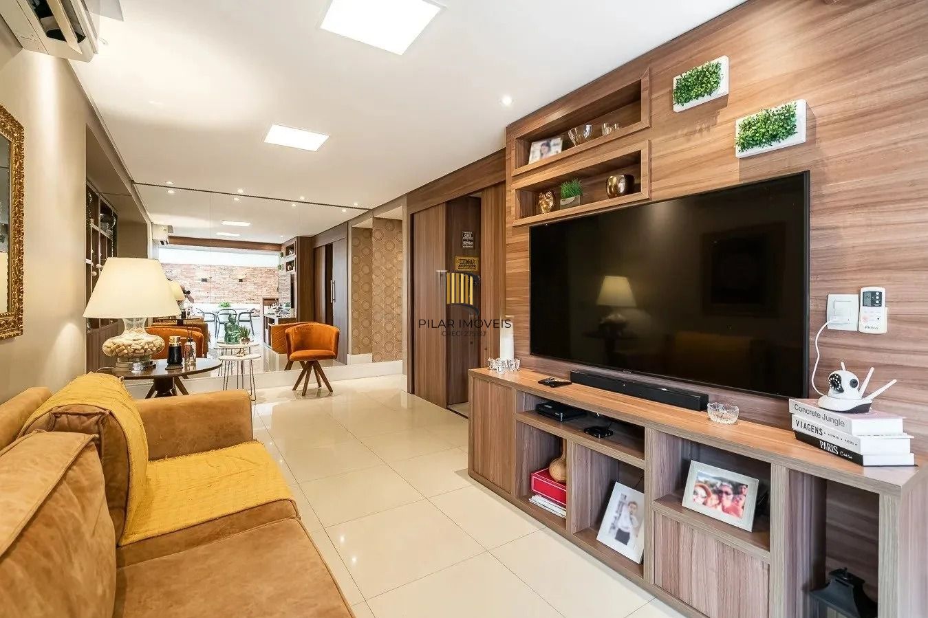Apartamento Garden com 178,5m², PORTEIRA FECHADA, 3 quartos, 1 suíte, vaga dupla, no bairro Santana em Porto Alegre