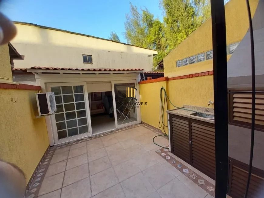 Casa de 3 Andares com Pátio e Churrasqueira Próxima ao Bourbon Country