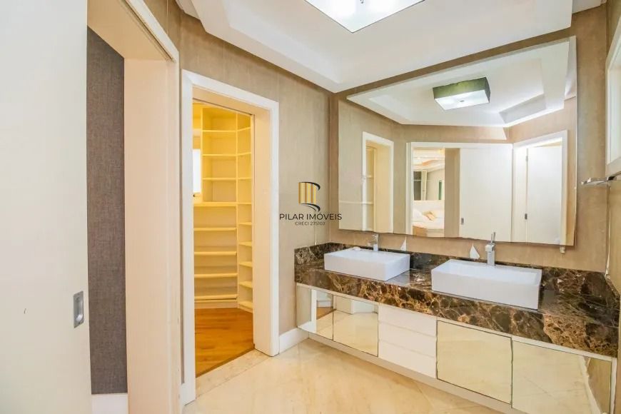 Casa em condomínio 4 suítes no bairro Ecoville