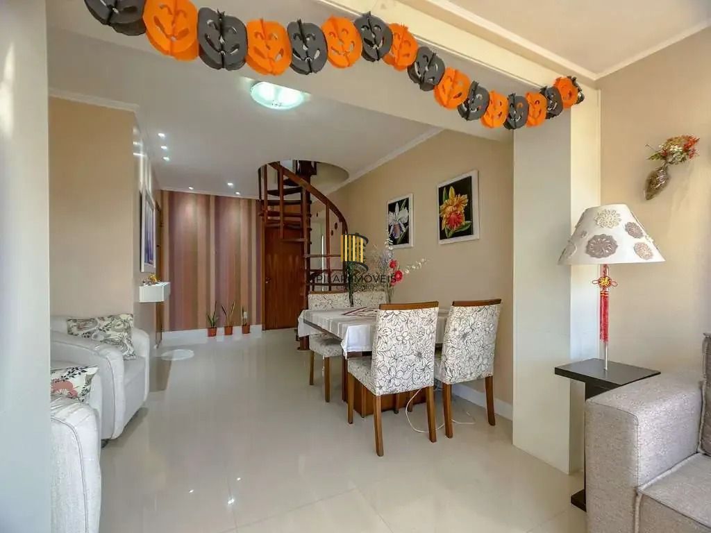 Cobertura com 3 dormitórios, suíte 2 vagas.