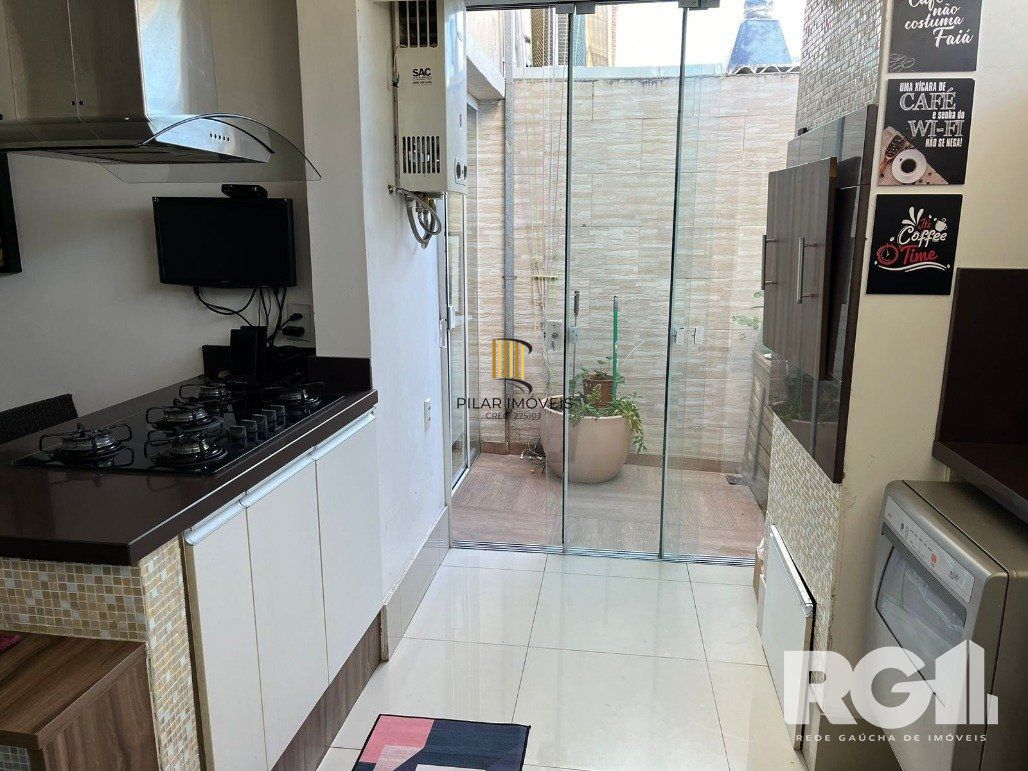 Casa de Condomínio 3 dormitórios no bairro Humaitá