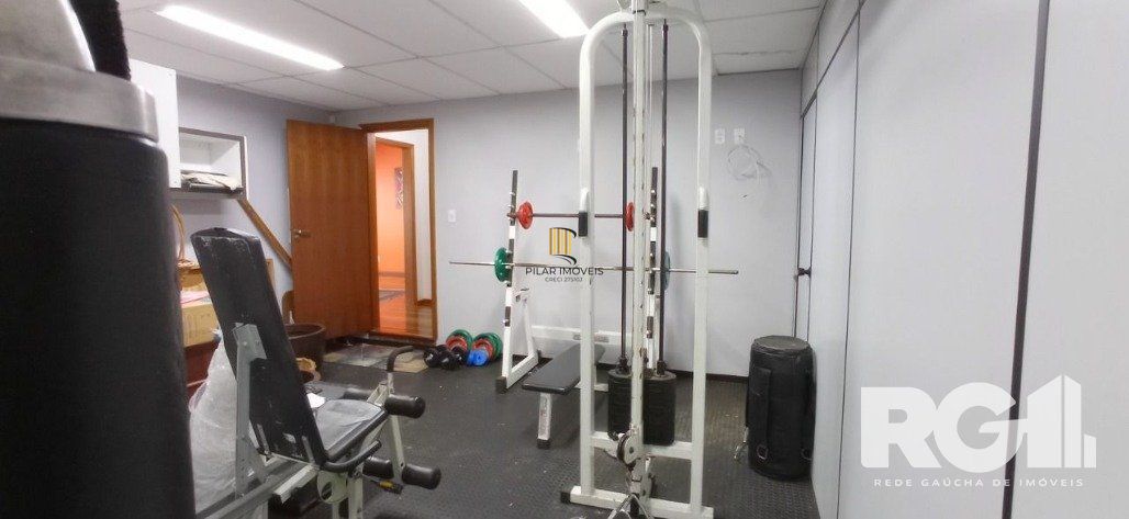 Casa 5 dormitórios no bairro Jardim Itu