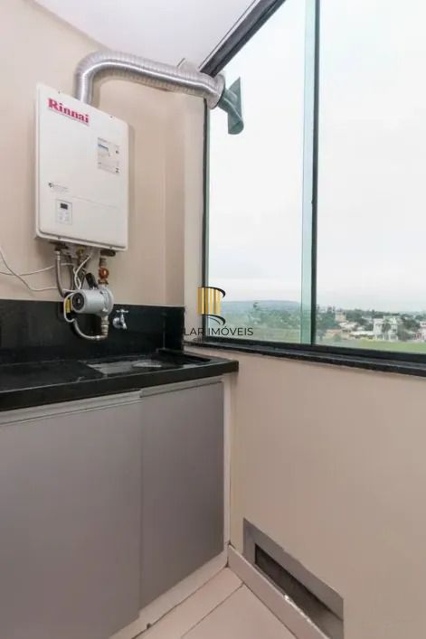 Cobertura com 3 dormitórios, suíte e 2 vagas.