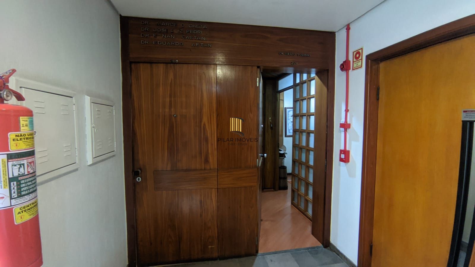 Conjunto comercial com 2 salas, prontas para atendimento, Moinhos de Vento