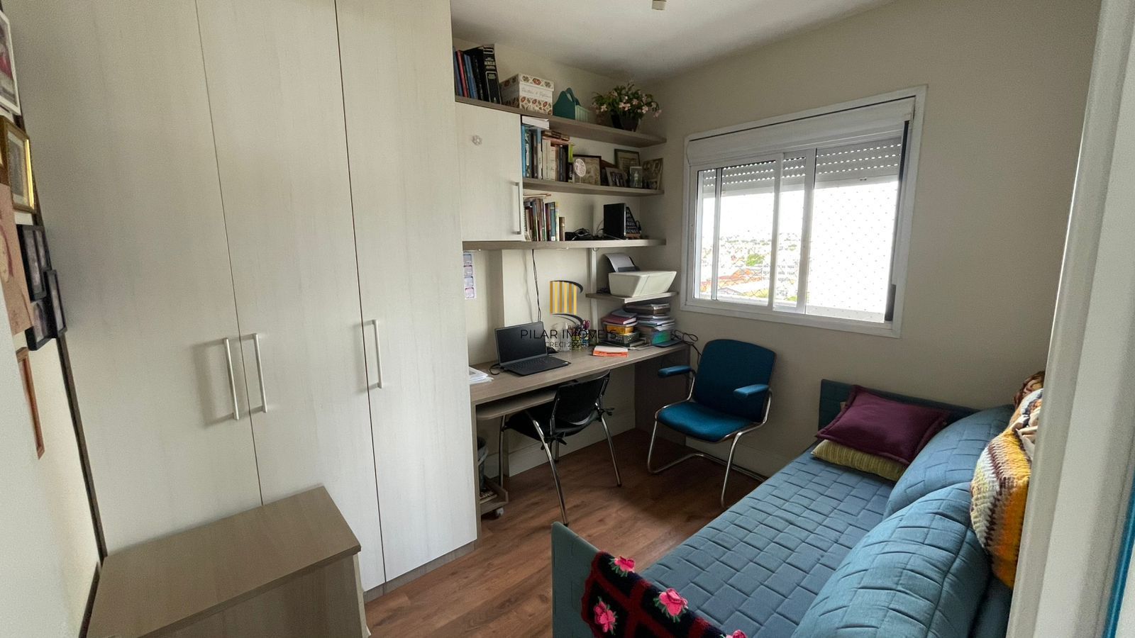 Apartamento com vista para o Guaíba e sacada ampla no Rossi Fiateci