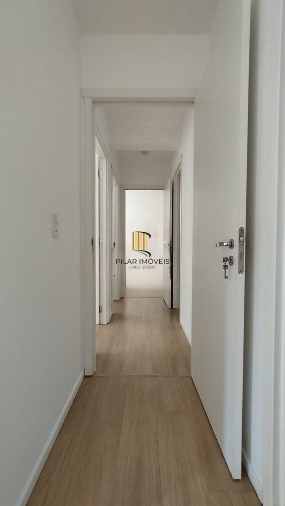 Apartamento de 3 dormitórios, 1 suíte e uma 1 vaga coberta.