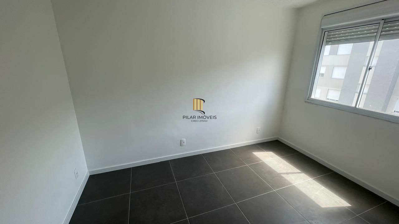 Apartamento de 2 dormitórios, 1 vaga coberta