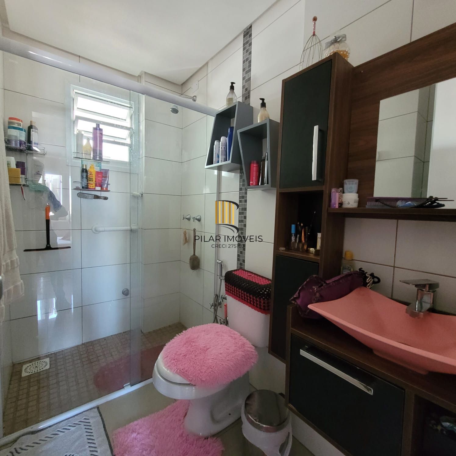 Apartamento com terraço, sacada, churrasqueira, 1 dor no Centro de Tramandaí