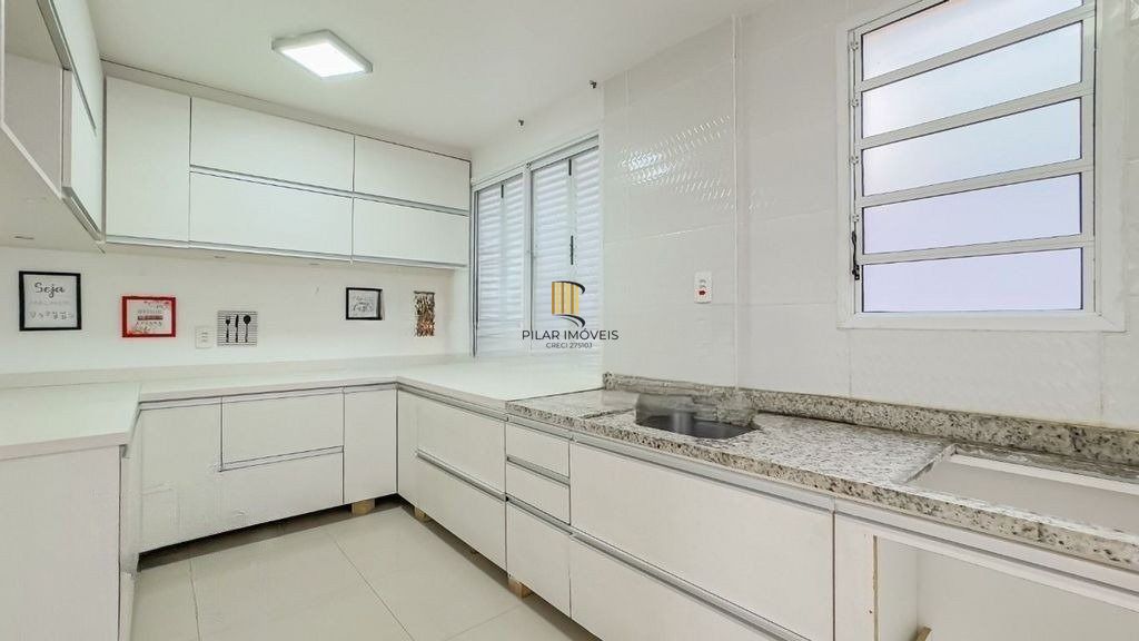 Casa de Condomínio 3 dormitórios no bairro Jardim Itu
