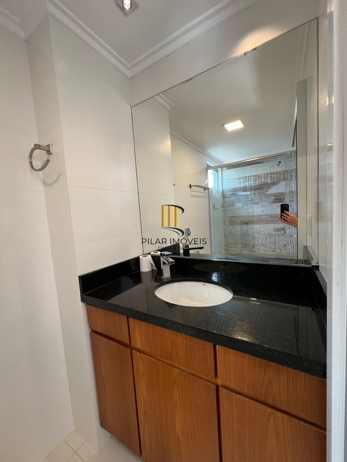 Apartamento para venda locado, 3 quartos, localizado na rua Vicente da Fontoura