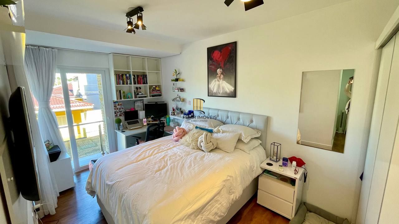 Casa Mobiliada com pátio e piscina